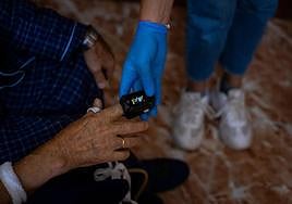 Paciente que recibe hospitalización domiciliaria en Alfacar