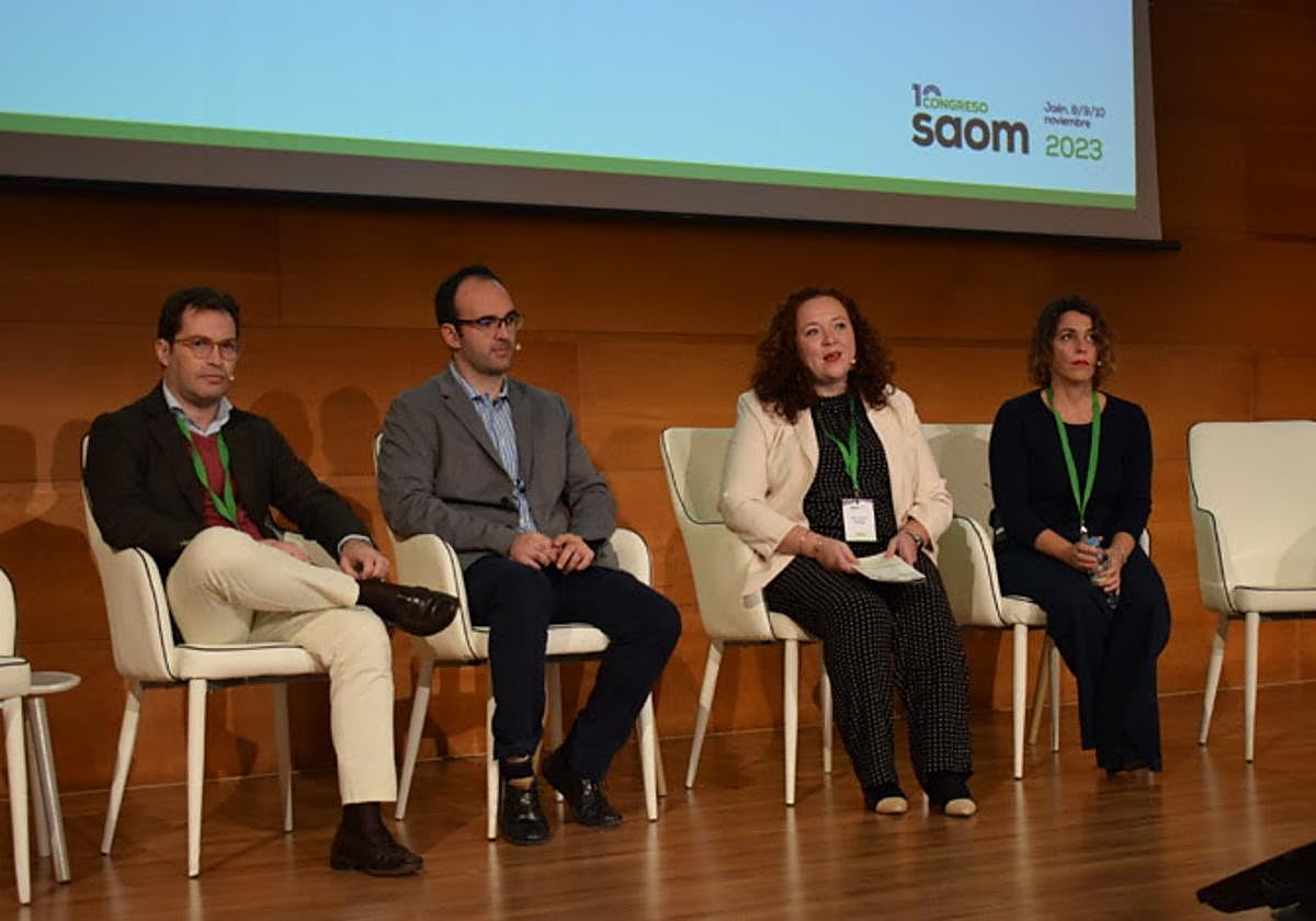 Inauguración del Congreso de la Sociedad Andaluza de Oncología Médica, en Ifeja.