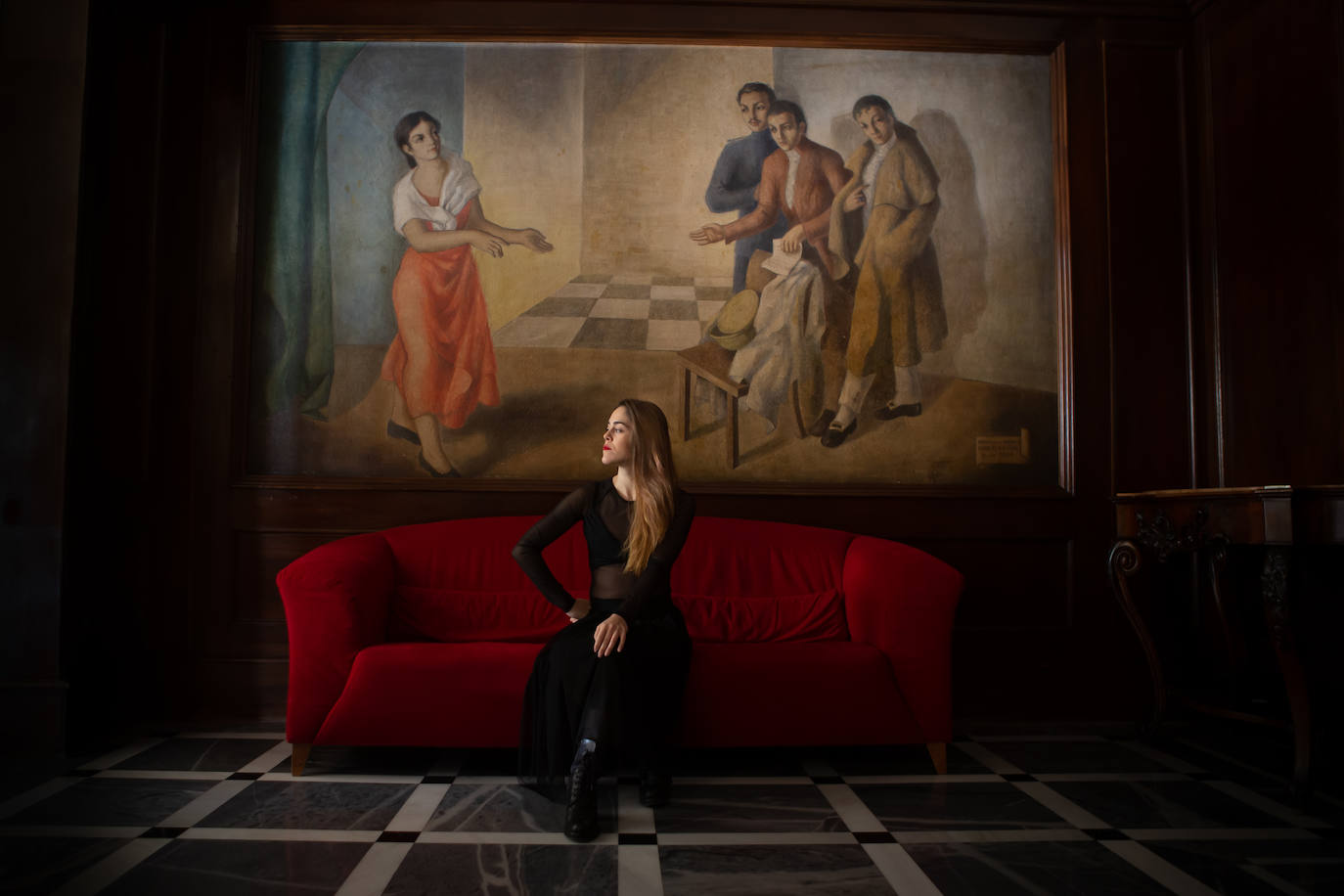 Patricia Guerrero, en el vestíbulo del teatro Isabel la Católica.