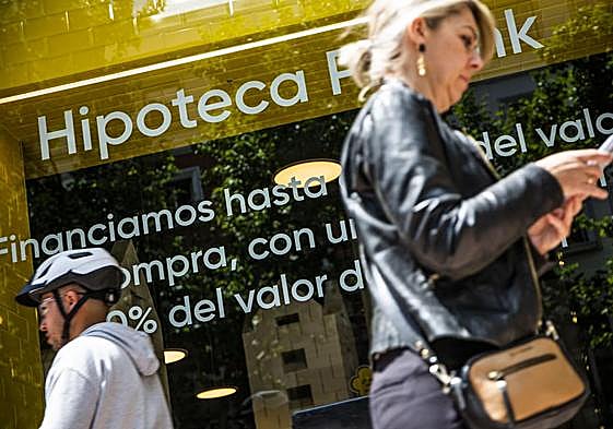 Anuncio de hipotecas en una entidad bancaria