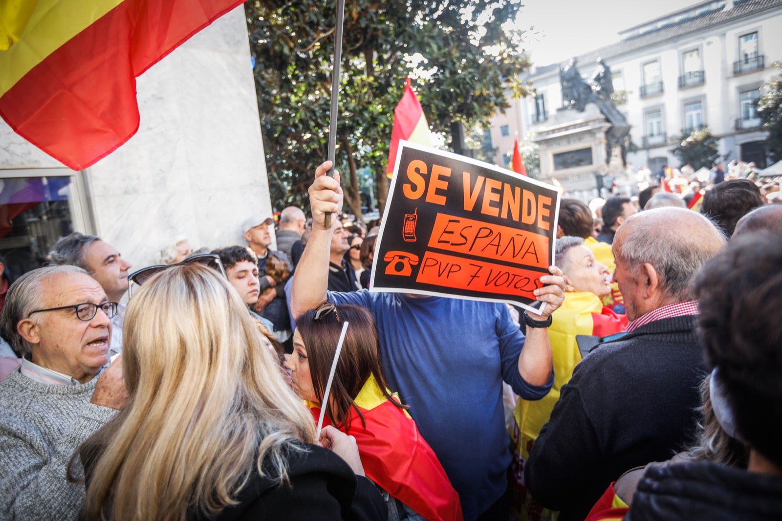 Las imágenes de la protesta en Granada contra la amnistía