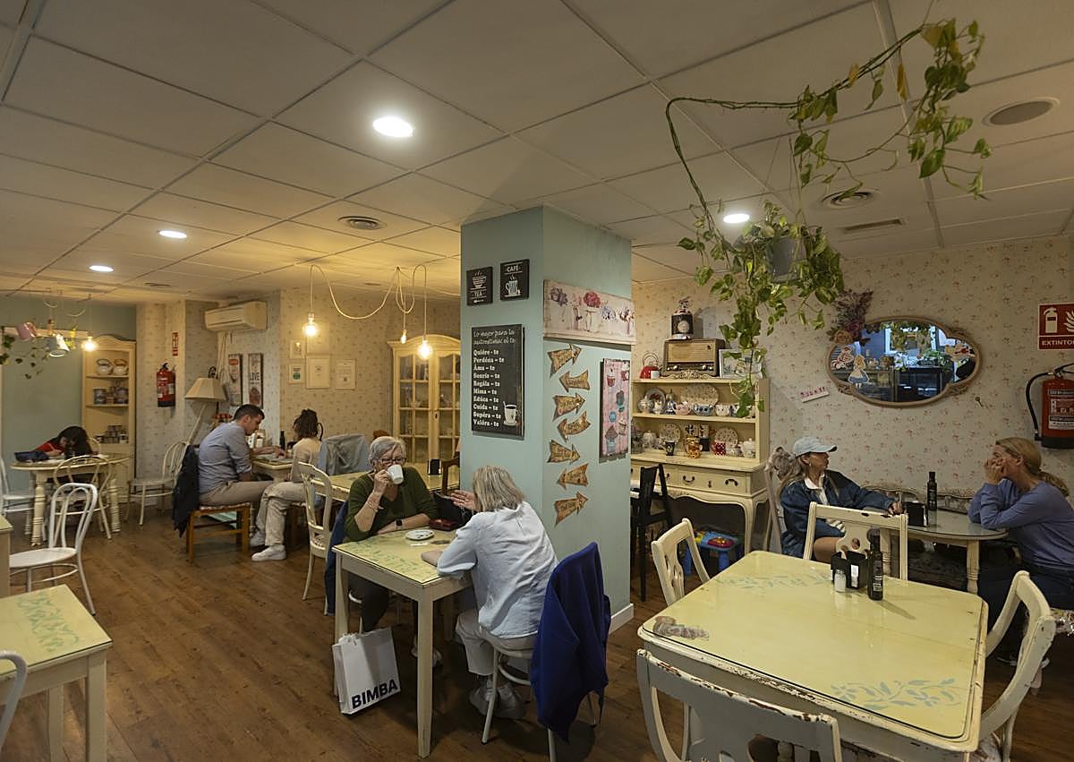 Imagen secundaria 1 - El adiós más entrañable al local.