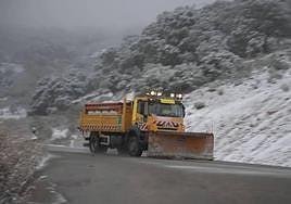Más de 30 vehículos y 107 efectivos velarán por las carreteras de Jaén este invierno