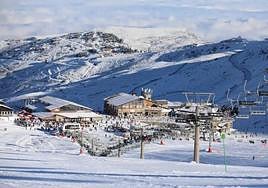 Sierra Nevada trabaja para abrir el primer sábado de diciembre.