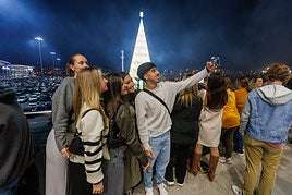Así ha sido el encendido de las luces navideñas del Nevada