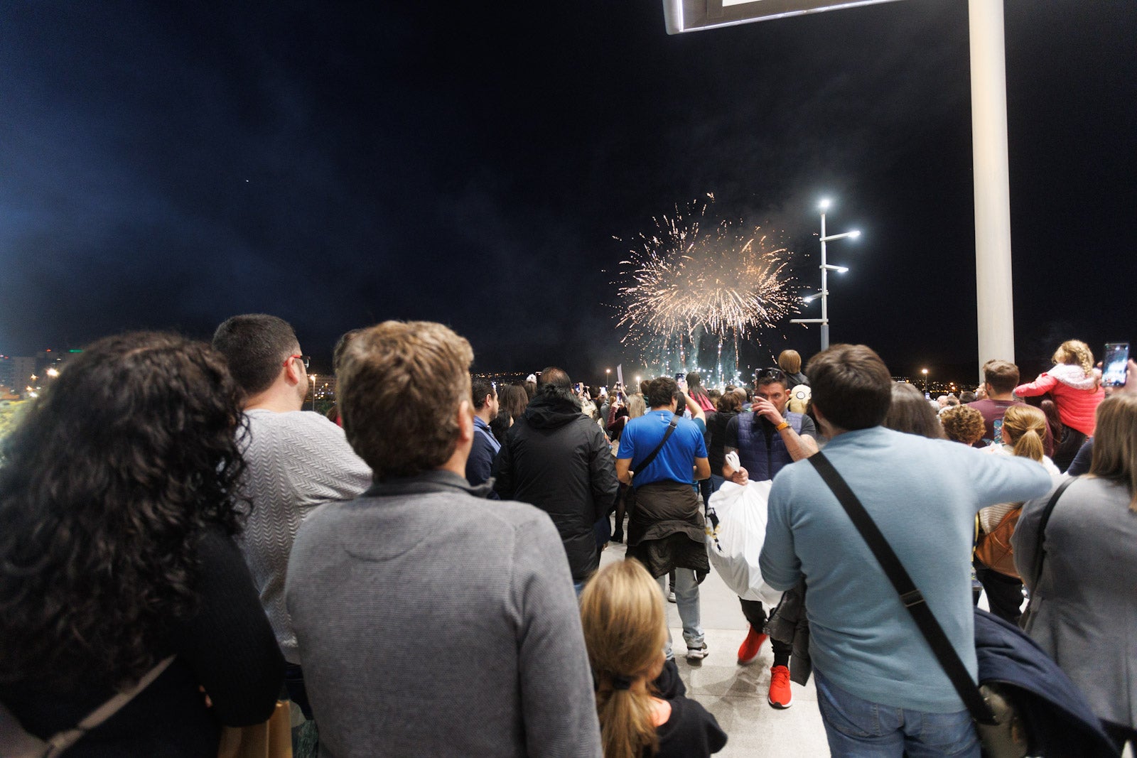 Así ha sido el encendido de las luces navideñas del Nevada