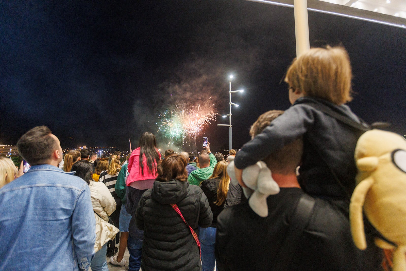 Así ha sido el encendido de las luces navideñas del Nevada