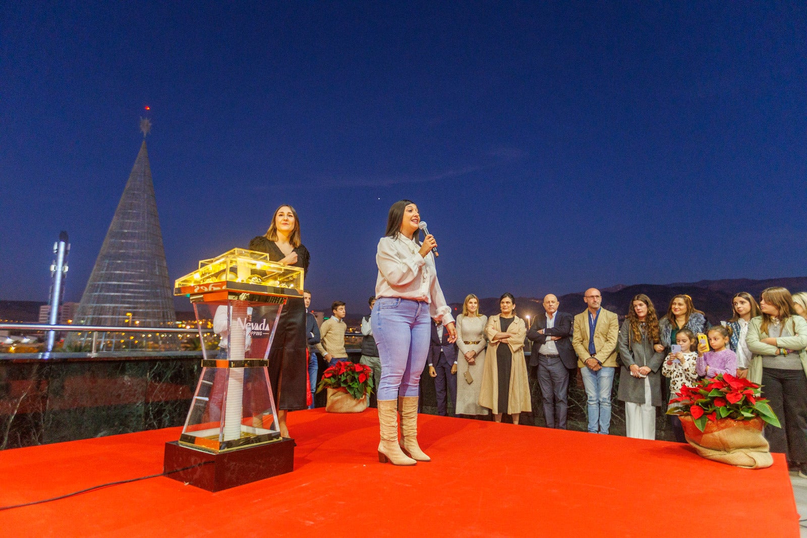 Así ha sido el encendido de las luces navideñas del Nevada