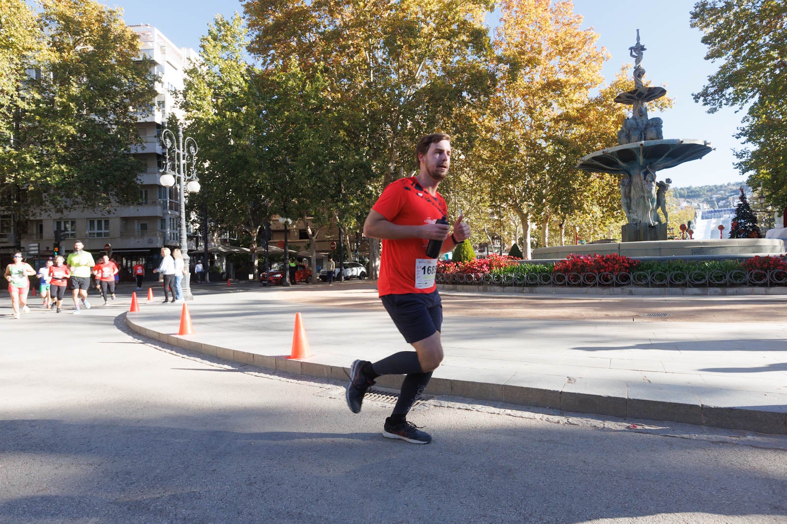 Encuéntrate en la carrera de la Cruz Roja en Granada