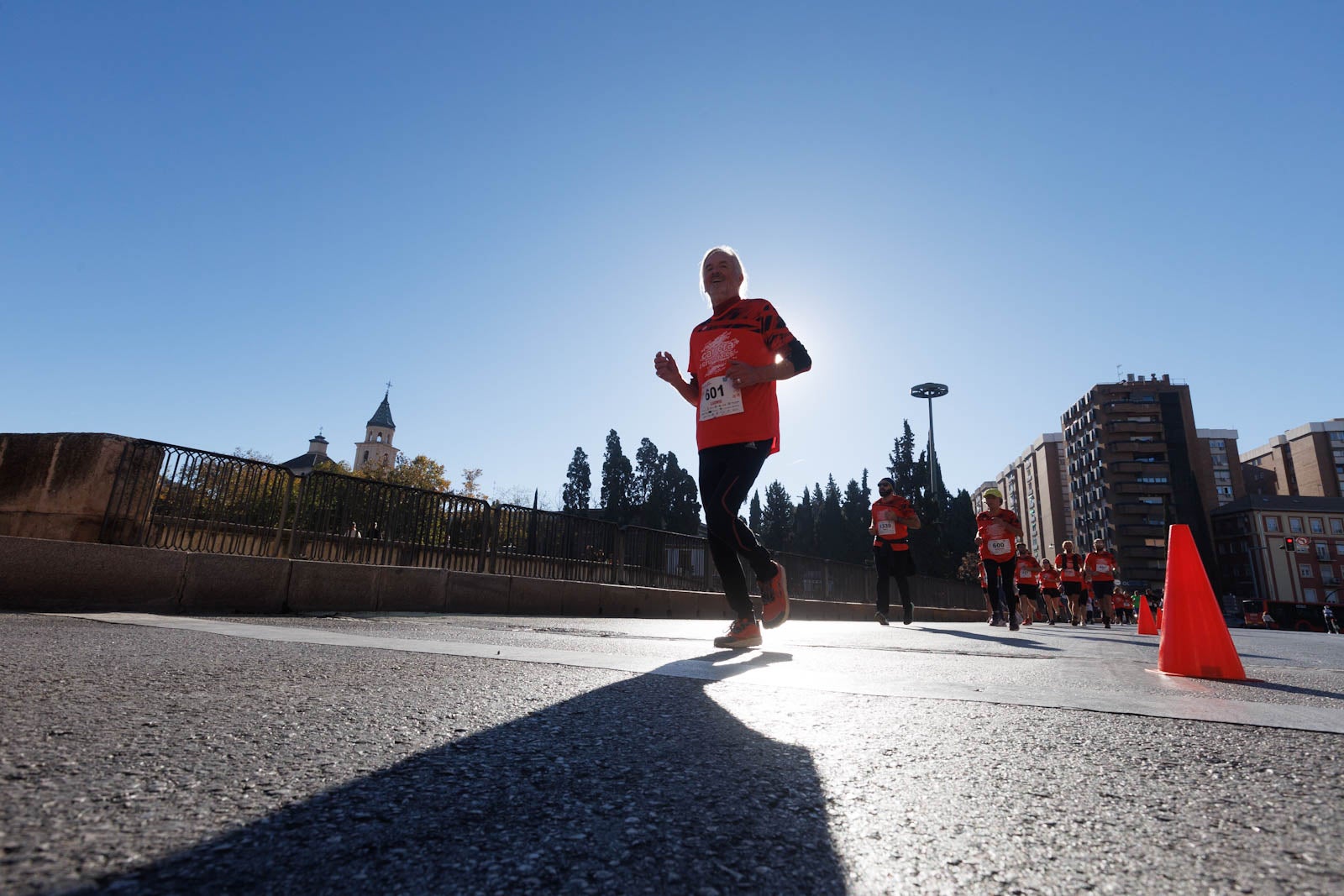 Encuéntrate en la carrera de la Cruz Roja en Granada
