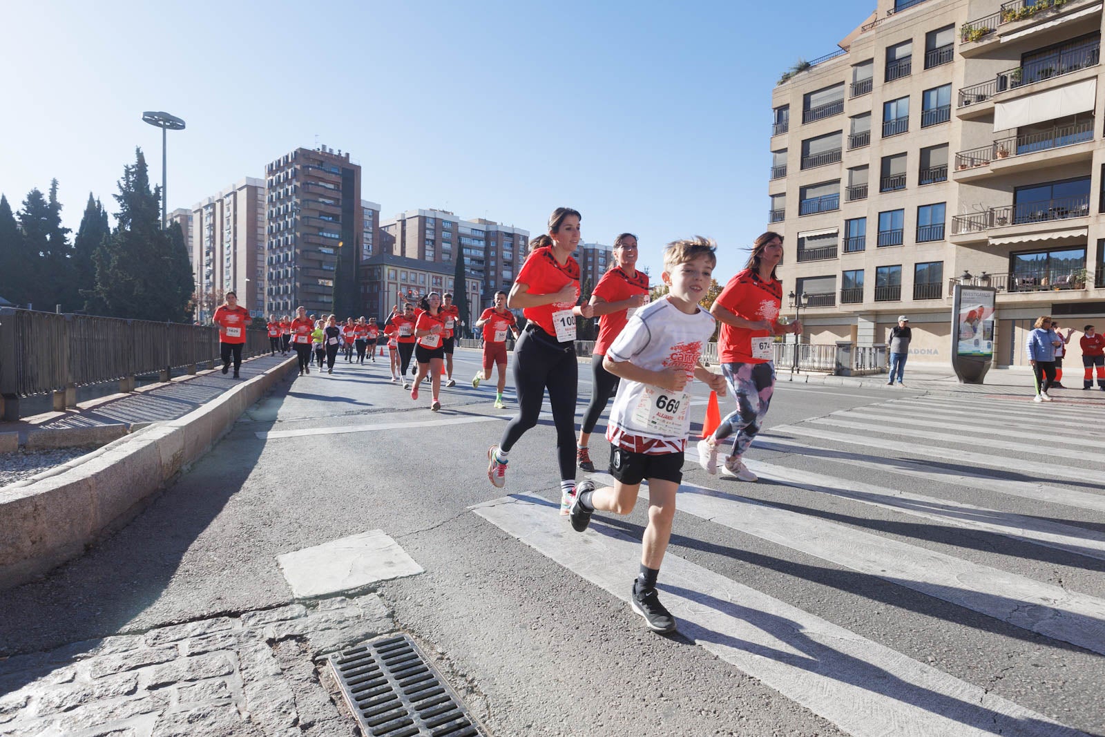 Encuéntrate en la carrera de la Cruz Roja en Granada
