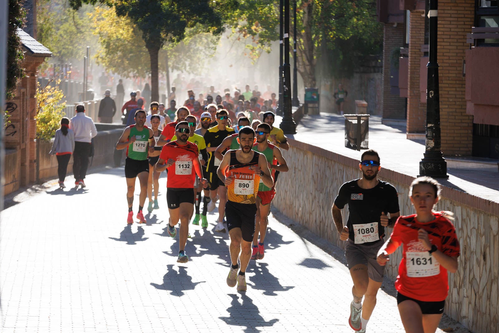 Encuéntrate en la carrera de la Cruz Roja en Granada