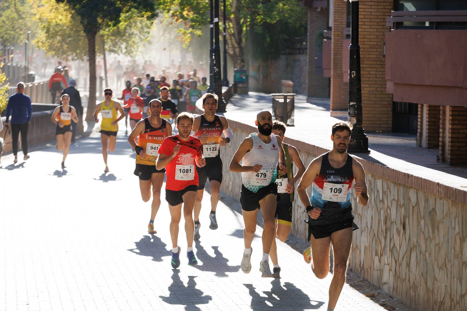 Encuéntrate en la carrera de la Cruz Roja en Granada