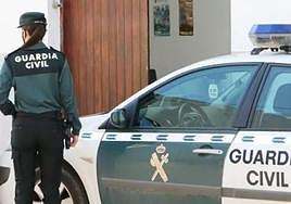 Investigada por pagar unos 2.000 euros en facturas con la tarjeta de la mujer a la que cuidaba