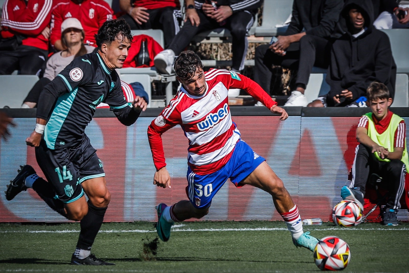 Las mejores imágenes del Recreativo Granada - Atlético Baleares