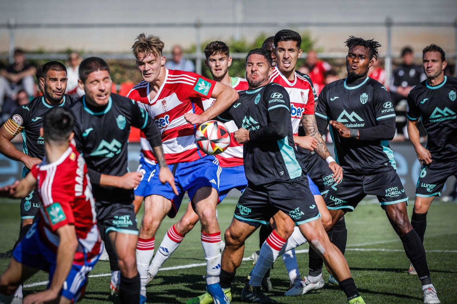 Las mejores imágenes del Recreativo Granada - Atlético Baleares