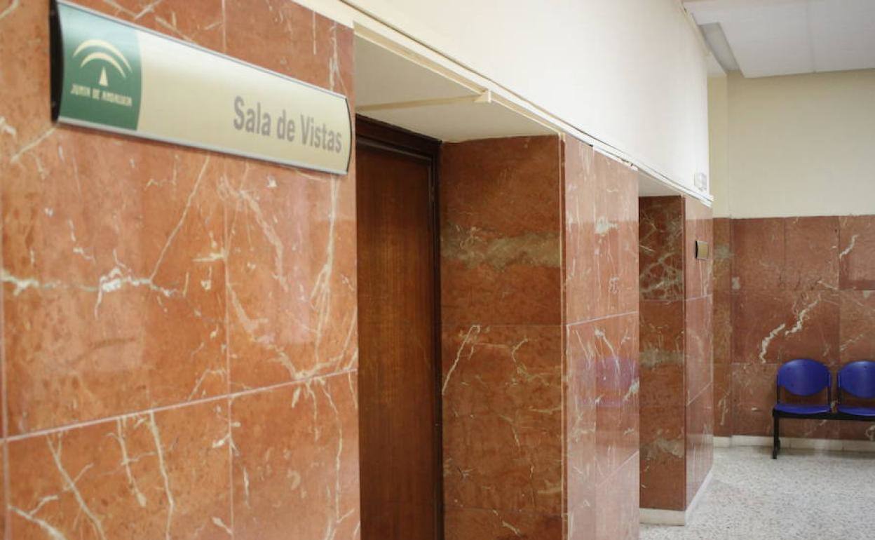 A juicio un empresario de hostelería por tener siete empleados sin dar de alta