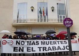 Protesta sindical contral la siniestralidad laboral.