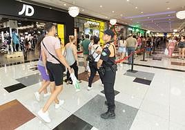 Cemtro comercial Nevada Shopping