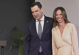 La consejera de Fomento, Rocío Díaz, junto a Juanma Moreno.