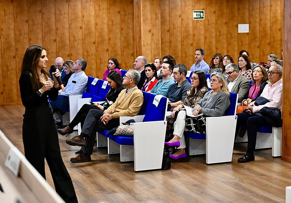 Asistentes en la jornada celebrada por el Colegio de Enfermería.