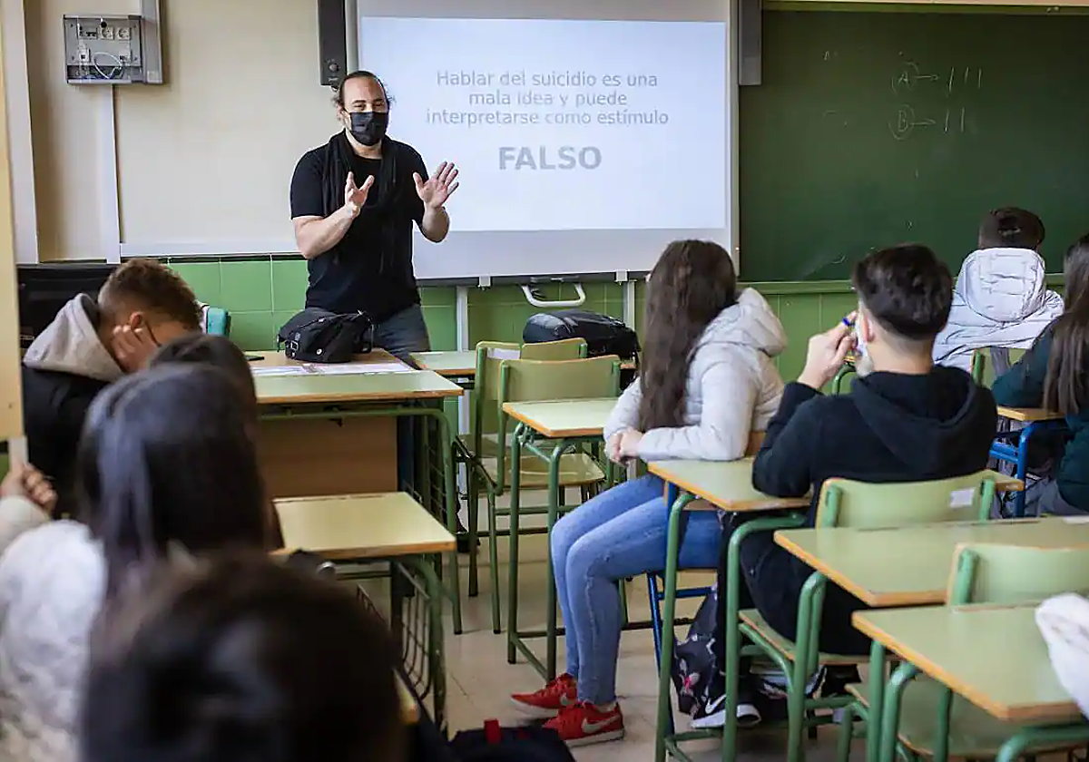 Este es el sueldo de un profesor de Secundaria en Andalucía: salario base y complementos.
