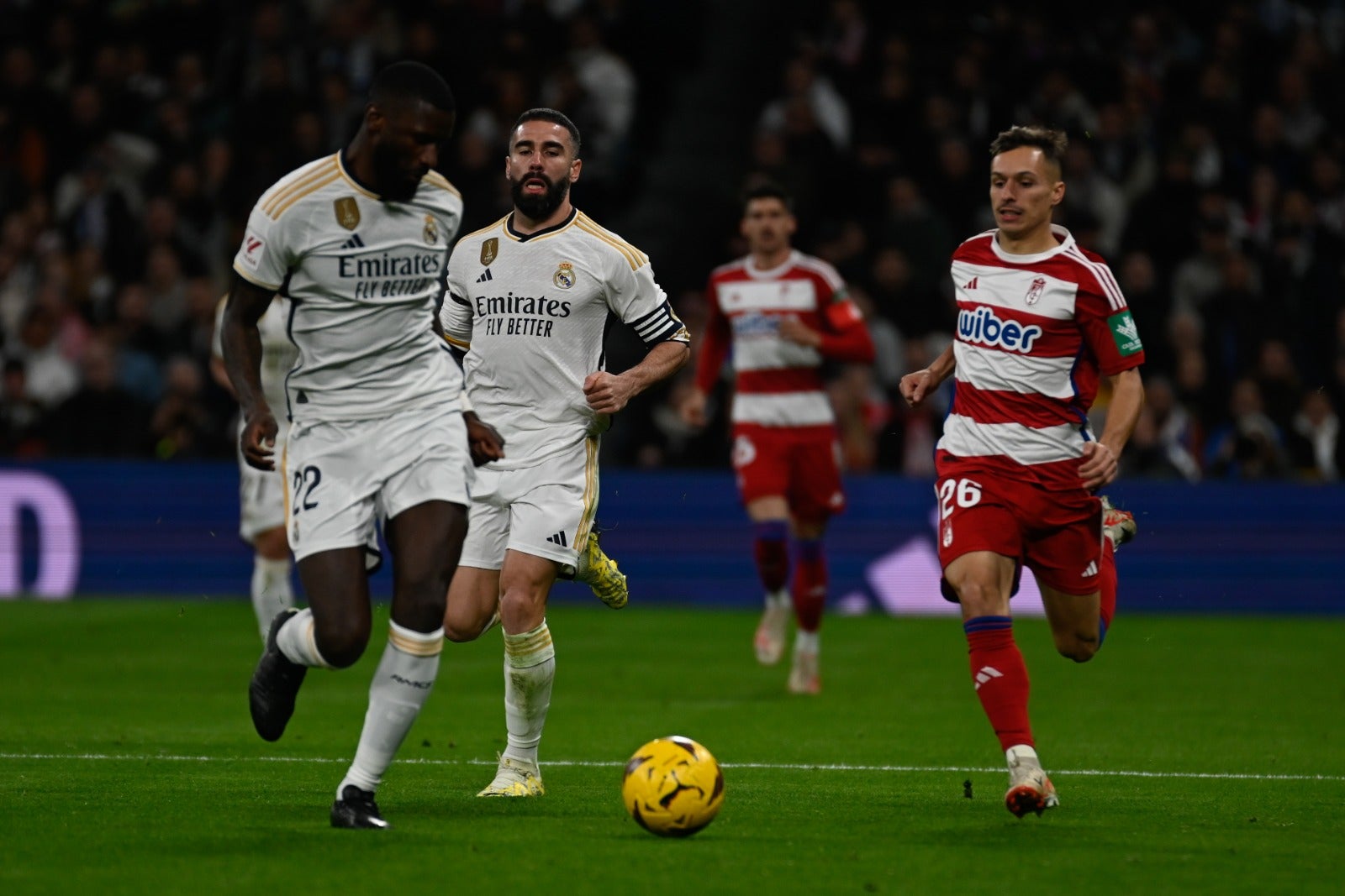 Las imágenes del Real Madrid-Granada a pie de campo