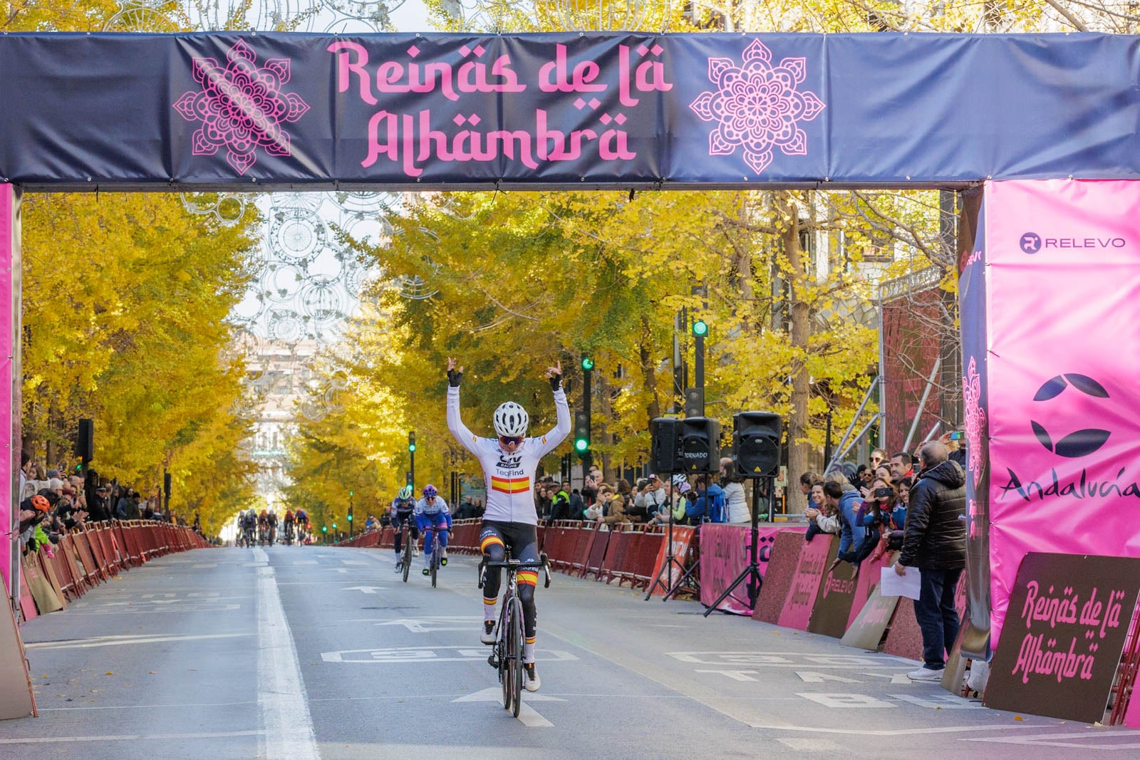 Las imágenes de la carrera Reinas de la Alhambra en Granada