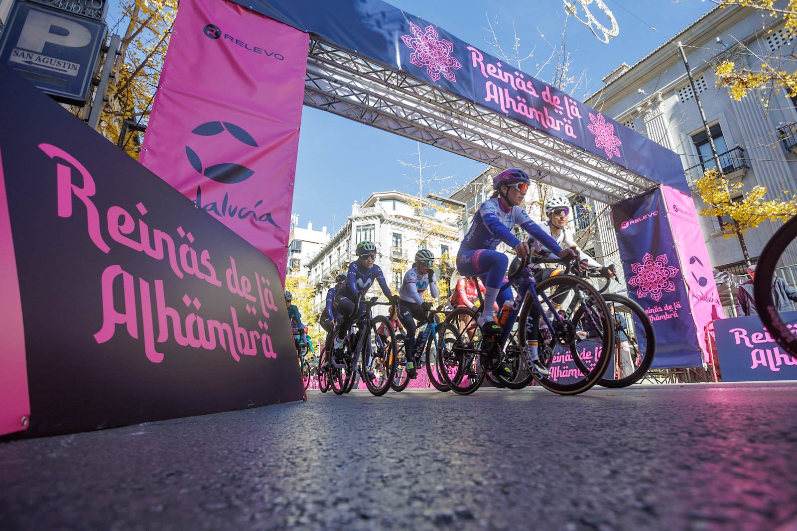 Las imágenes de la carrera Reinas de la Alhambra en Granada