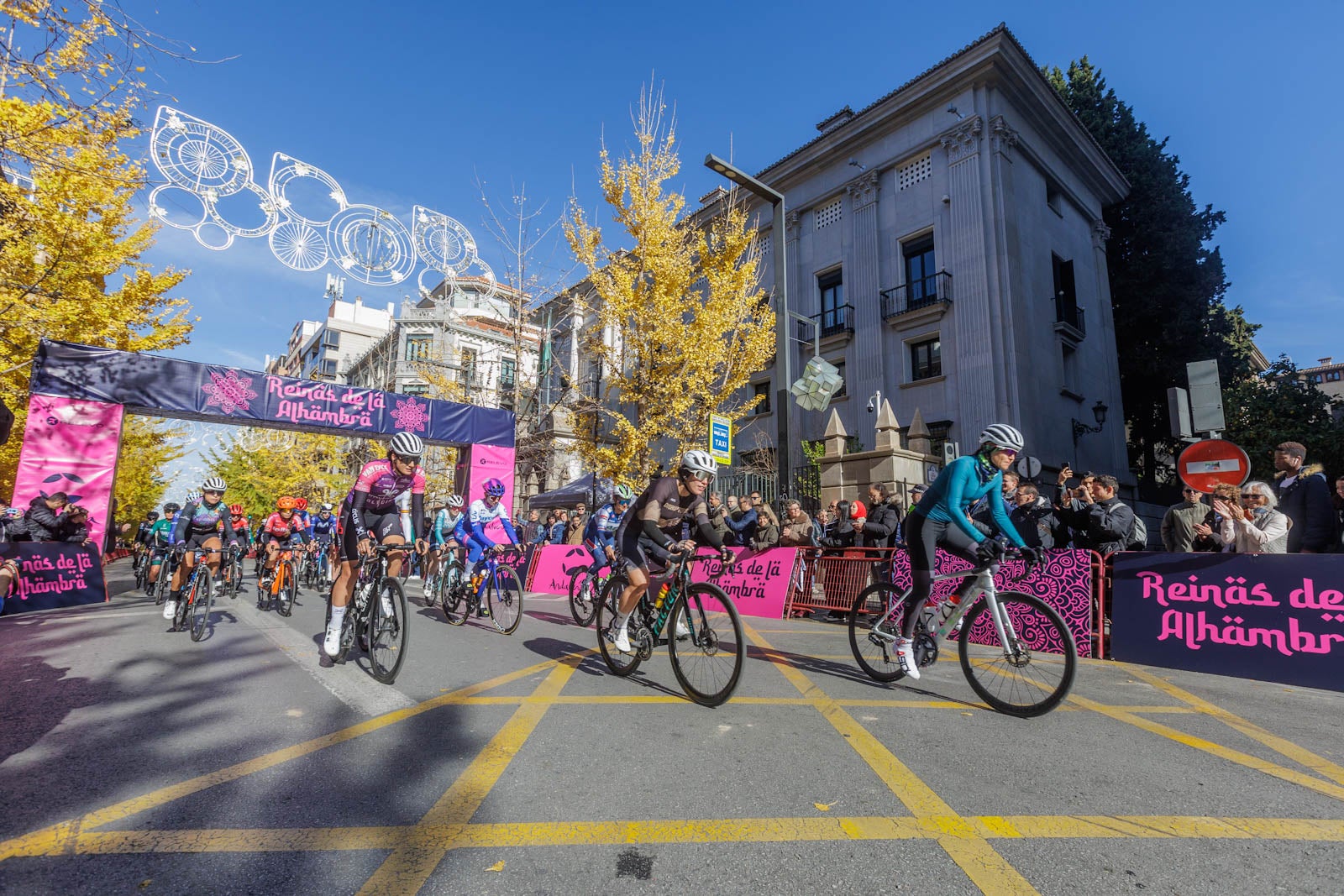 Las imágenes de la carrera Reinas de la Alhambra en Granada