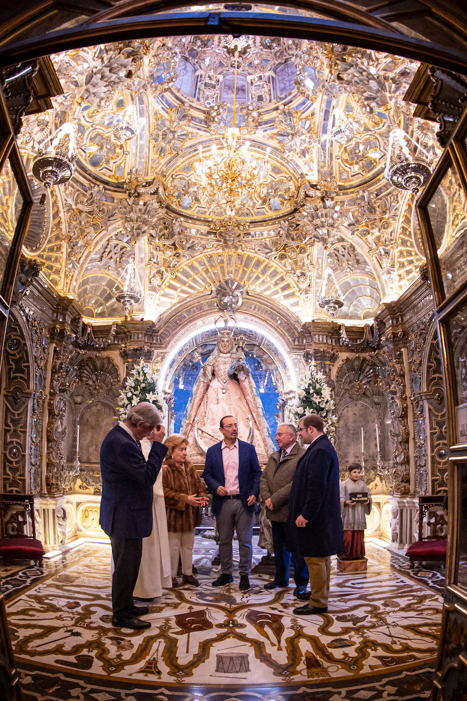 Las imágenes del espectacular camarín de la Virgen del Rosario de Granada