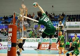 El portentoso salto de Fran Ruiz sirve para superar a Ferrández y Téllez y firmer el último punto.