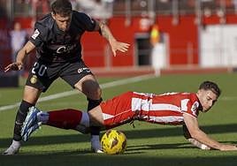 Gio González salta por encima de Adri Embarba.