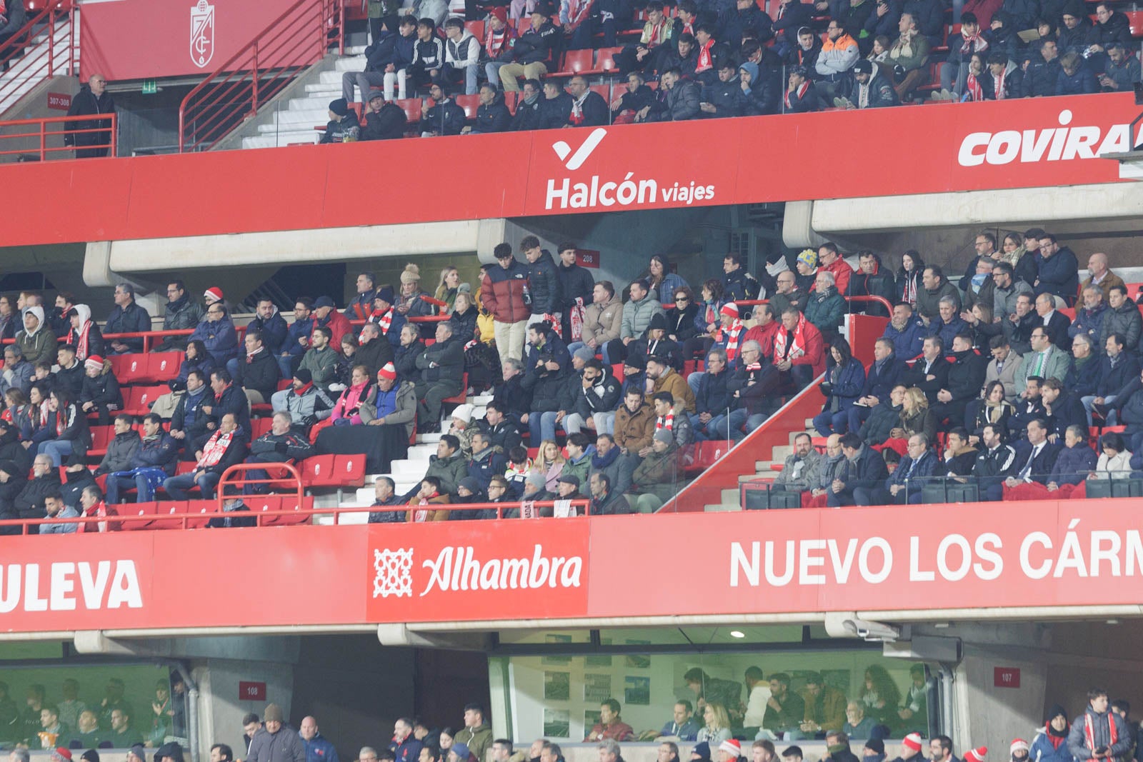Encuéntrate en la grada en el Granada-Sevilla