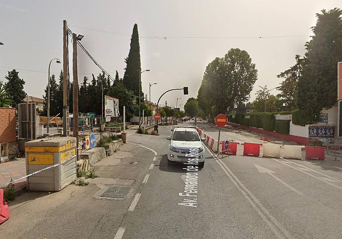 El suceso se produjo en una empresa situada en la carretera de Armilla.