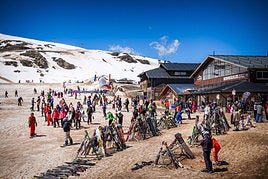 Ambiente en Borreguiles en la temporada pasada.