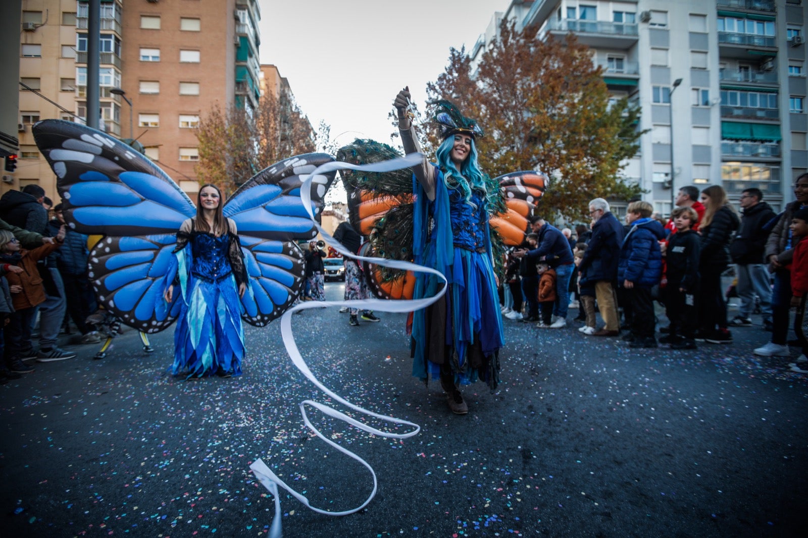 Las imágenes de la cabalgata de Papá Noel en Granada