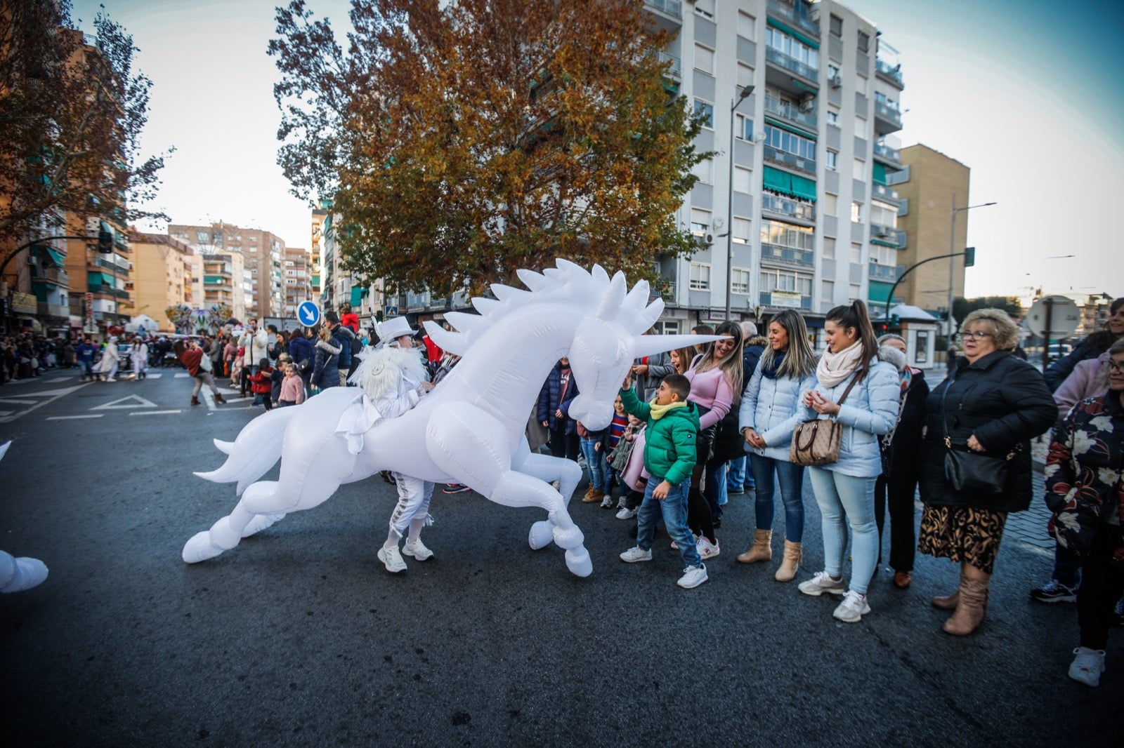 Las imágenes de la cabalgata de Papá Noel en Granada