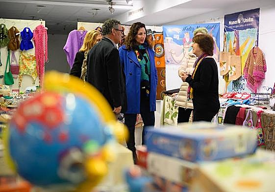 Manos Unidas abre un mercadillo para colaborar con la actividad benéfica