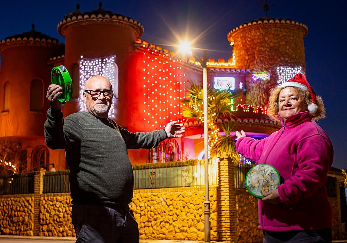 Fachadas iluminadas en Churriana.