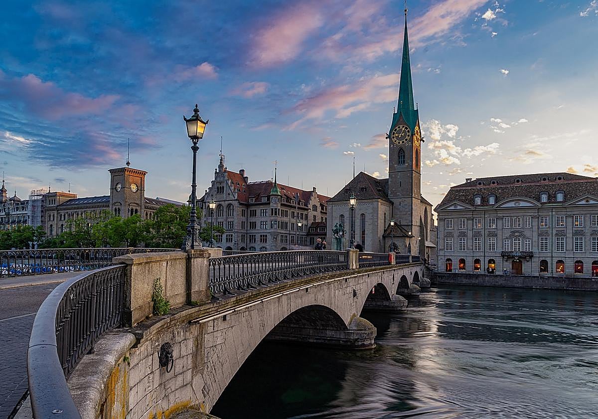 Suiza busca trabajadores españoles y ofrece sueldos de hasta 8.000 euros al mes.