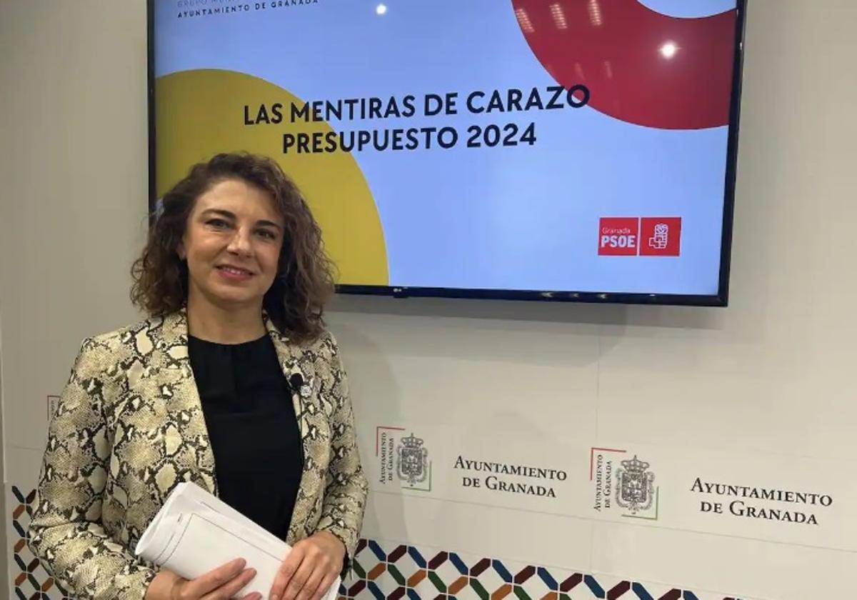 La concejala del PSOE, Raquel Ruz, en rueda de prensa.