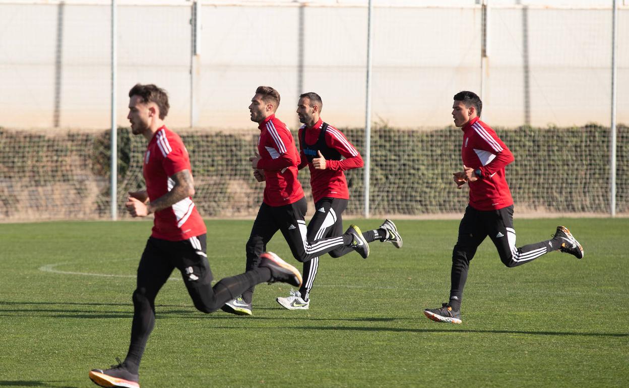 Ricard, Rochina, Víctor Díaz y Jonathan Silva, en un entrenamiento. 