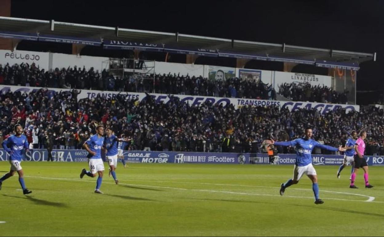 Partido del Linares Deportivo. 