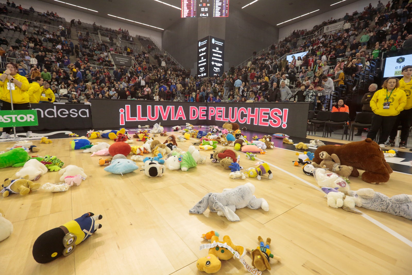 Las mejores imágenes del duelo disputado en el Palacio de los Deportes