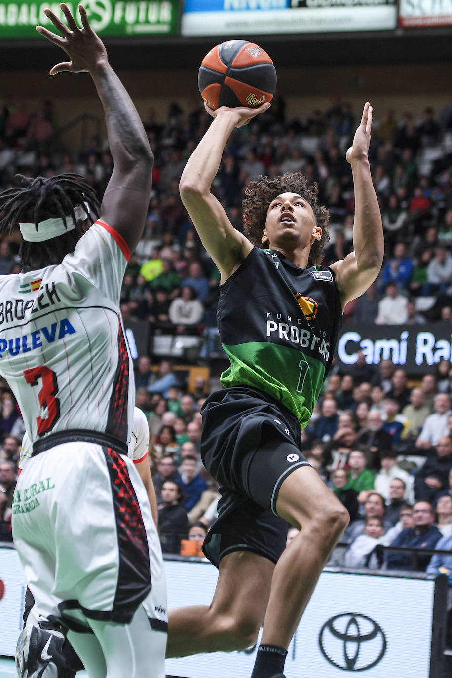 Partido de ACB Joventut-Covirán. 