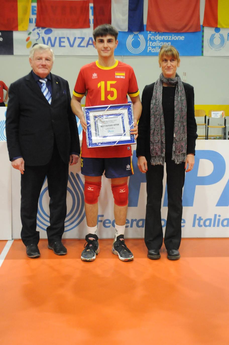 Mario García, elegido en el equipo ideal del torneo WEVZA. 