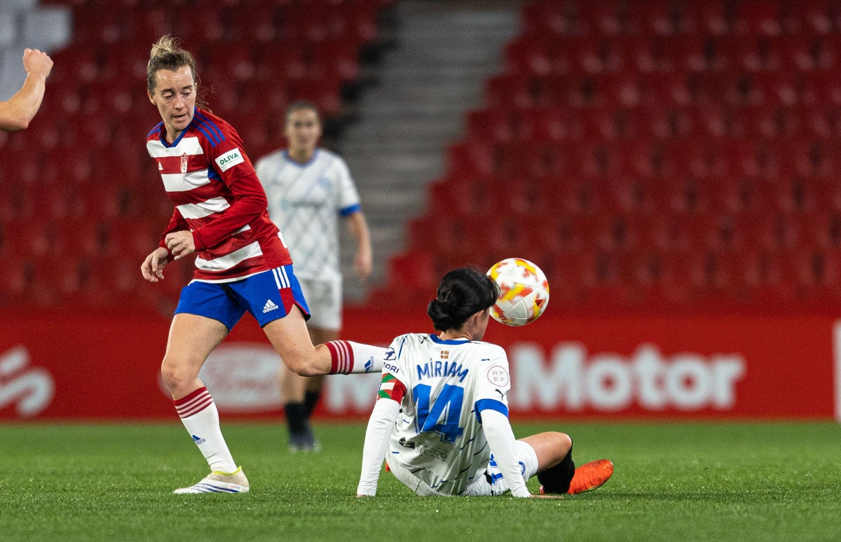 Las rojiblancas no pasan de ronda tras un duelo disputado ante un Primera.