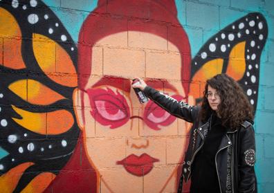 Imagen secundaria 1 - Arriba, María Die. Abajo, Ángelo y detalle de espray. 