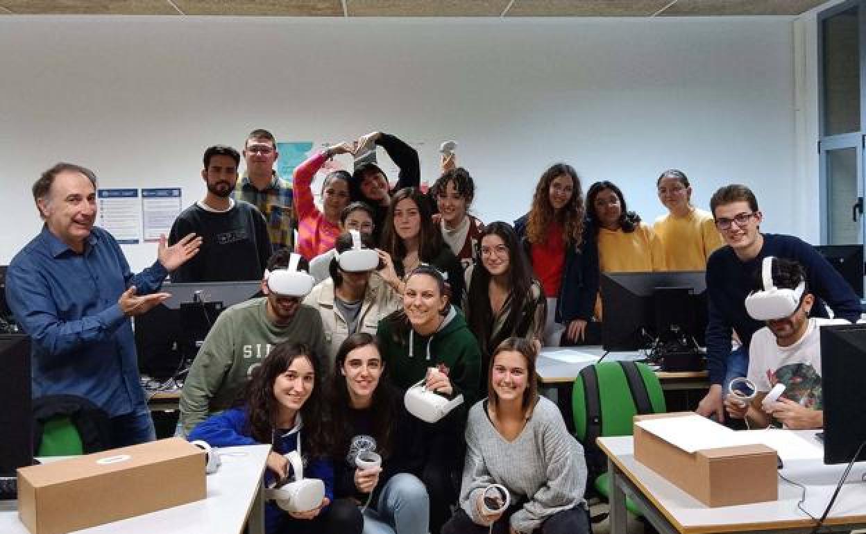 NeoTrie VR, el metaverso de las matemáticas para interactuar con objetos geométricos en 3D